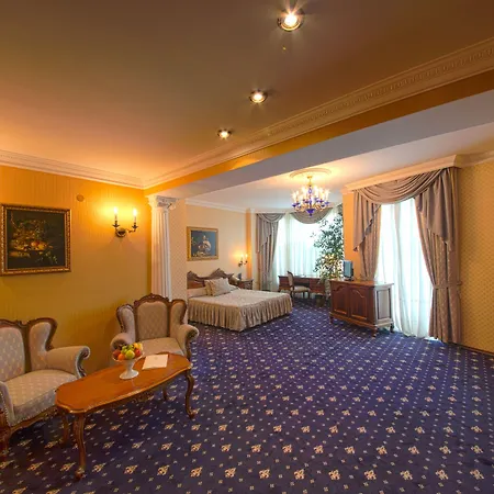 Grand London Szálloda 5*