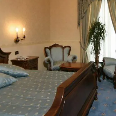 Grand London Szálloda