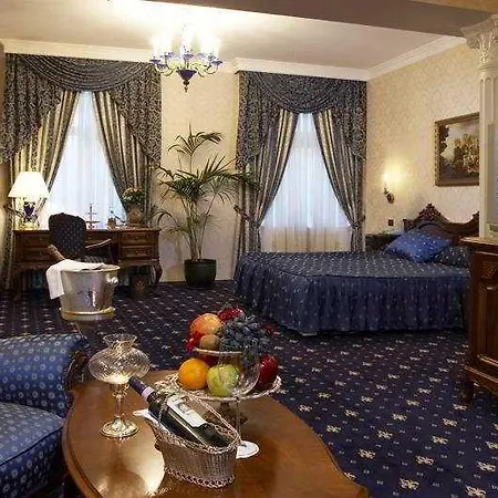 Szálloda Grand London 5*
