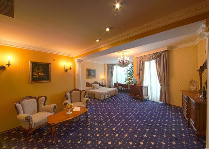 Grand London Hotel 5*