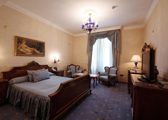 Grand London Hotel