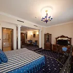 Grand London 5* Warna