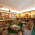 Hotel Grand London Warna