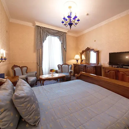 Grand London Отель 5*