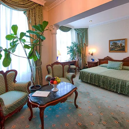 Готель Grand London 5*