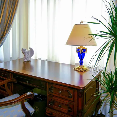 Grand London Готель 5*