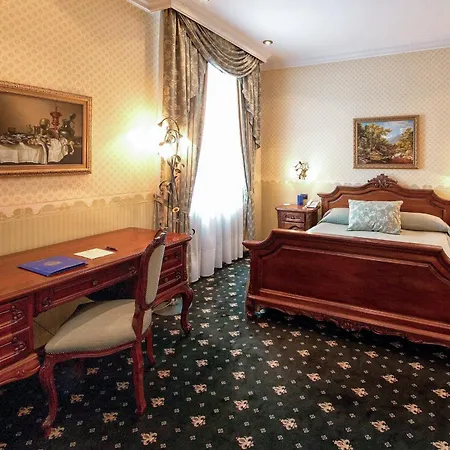 Готель Grand London