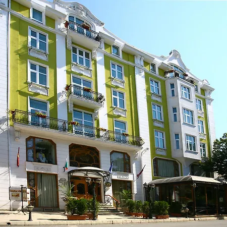 Grand London Warna