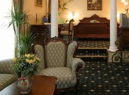Отель Grand London 5*