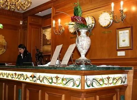 Grand London Hotel Warna