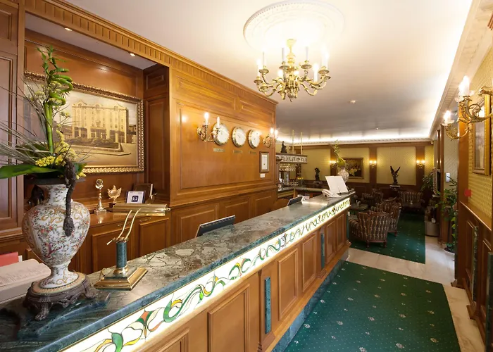 그랜드 런던 호텔 5*