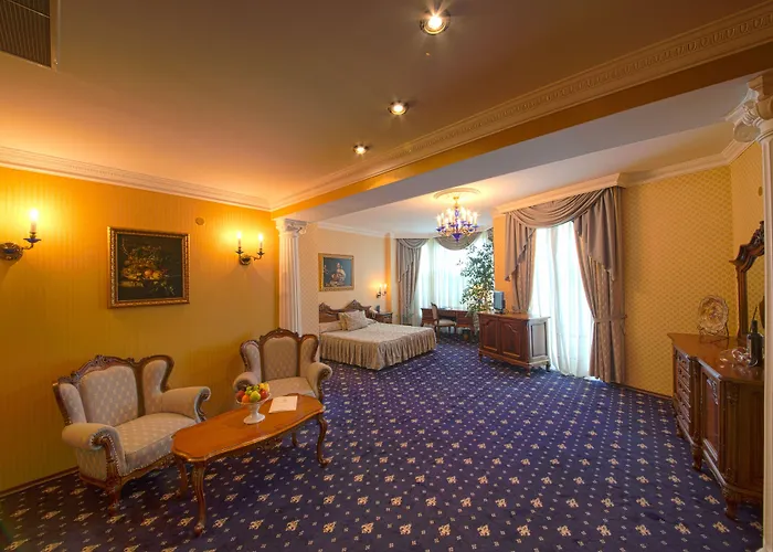 Grand London Otel 5*